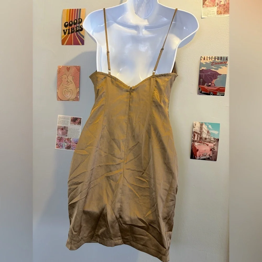 PrettyLittleThing Gold Backless Dress - Picture 2 of 4